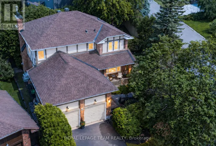 11 FESSENDEN WAY, Ottawa, Ontario K2L3L1