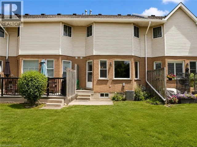 10 HOLBORN Court Unit# 38, Kitchener, Ontario N2A3Y9