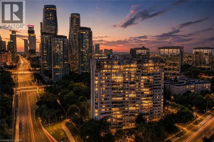200 ROBERT SPECK Parkway Unit# PH1, Mississauga, Ontario L4Z1S3