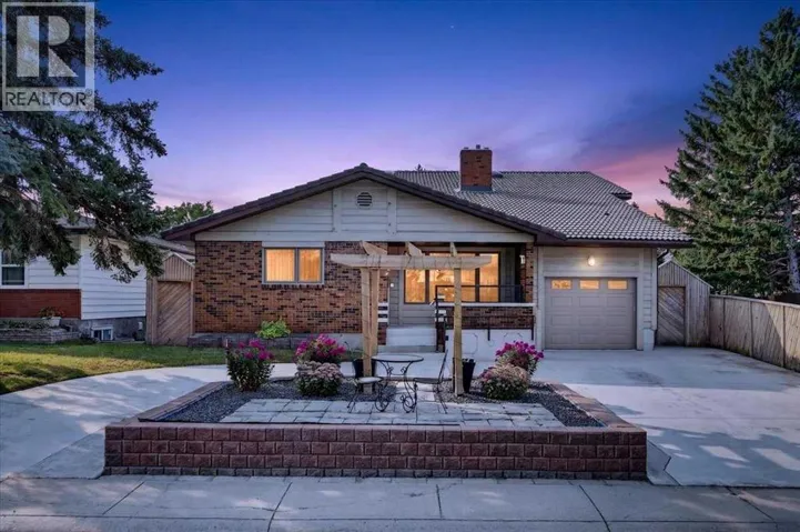 126 Marbrooke Circle NE, Calgary, Alberta T2A2W6