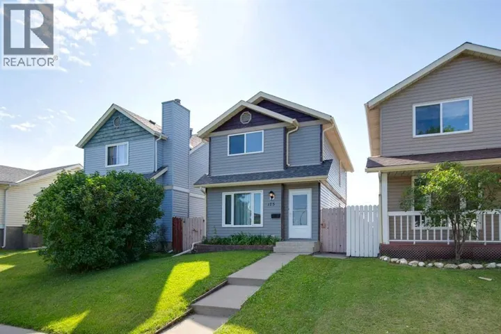 175 Castleridge Drive NE, Calgary, Alberta T3J1P6