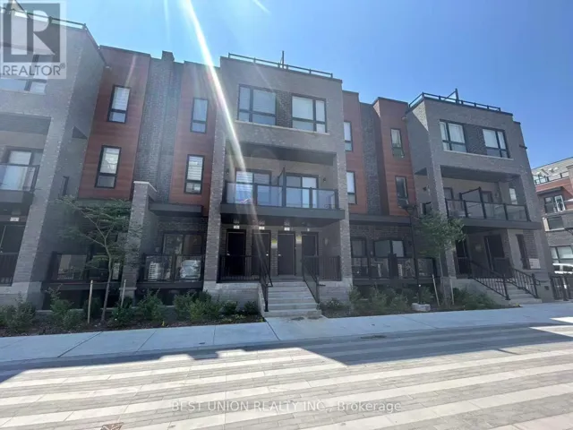 20 - 22 LYTHAM GREEN CIRCLE, Newmarket (Glenway Estates), Ontario L3Y0H3