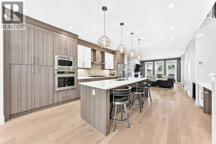218 26 Avenue NW, Calgary, Alberta T2M2C9