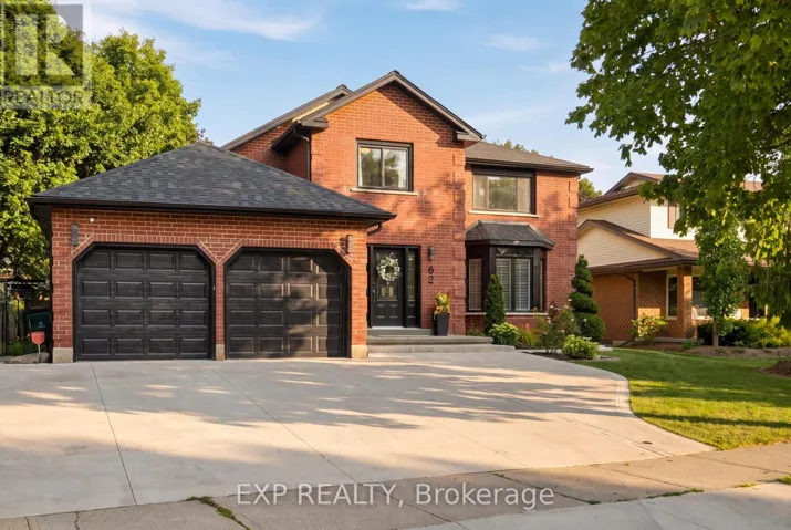 62 CORFIELD DRIVE, Kitchener, Ontario N2A3W9