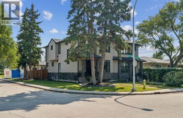 3302 39 Street SW, Calgary, Alberta T3E3J2