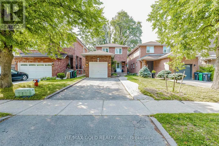7 CLIPSTONE COURT, Brampton (Brampton West), Ontario L6X4J4