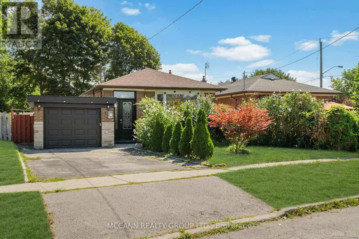 17 BARLOW ROAD E, Toronto (Woburn), Ontario M1G2B5