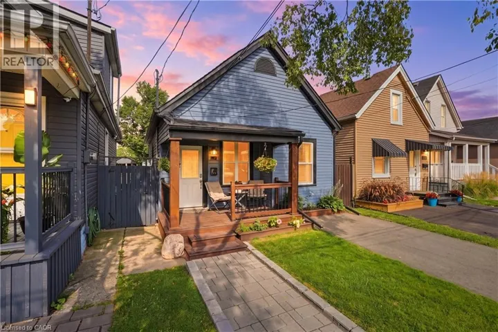 67 ROBINS Avenue, Hamilton, Ontario L8H4N3