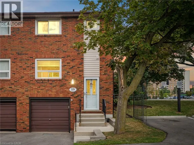 90 MAGNOLIA Drive Unit# 19, Hamilton, Ontario L9C6R9