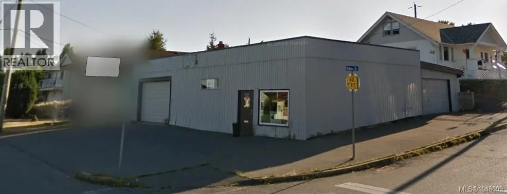 1 702 Haliburton St, Nanaimo, British Columbia V9R4W7