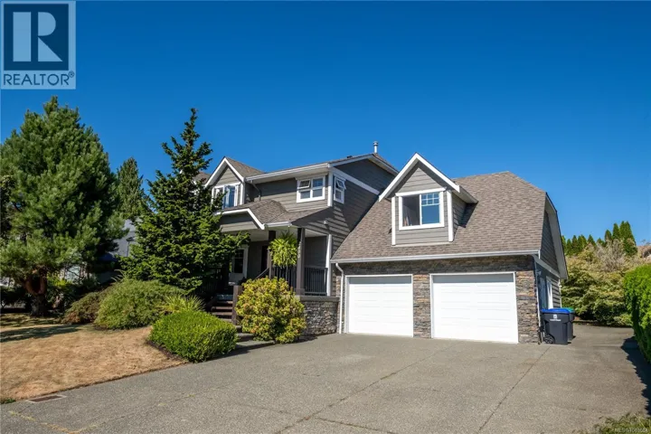 2400 Stirling Cres, Courtenay, British Columbia V9N9W6