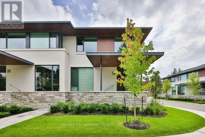 16 - 10 MAPLE GROVE DRIVE, Oakville (MO Morrison), Ontario L6J0E1