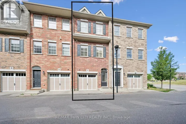 4 CHELTENHAM MEWS, Kitchener, Ontario N2H0B2