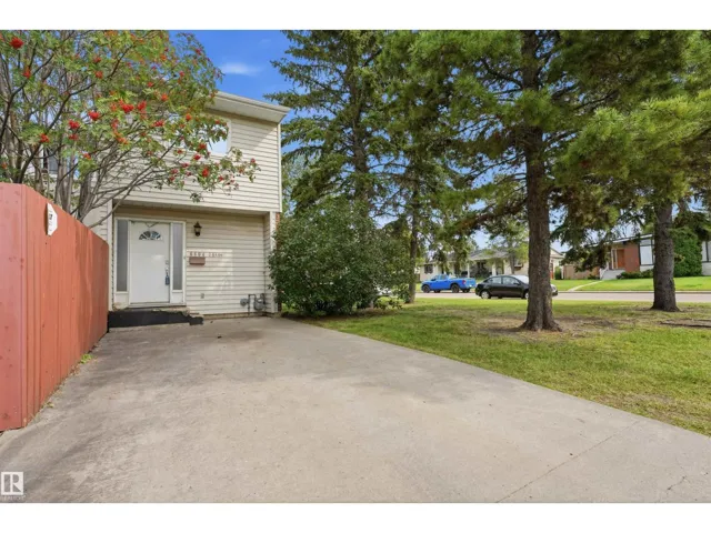 6804 36A AV NW, Edmonton, Alberta T6K1S3