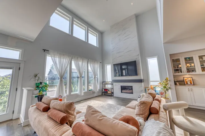 16568 104 AVENUE, Surrey, British Columbia V4N6V4