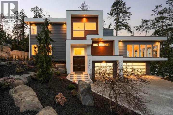 2464 Tryon Rd, North Saanich, British Columbia V8L5H8