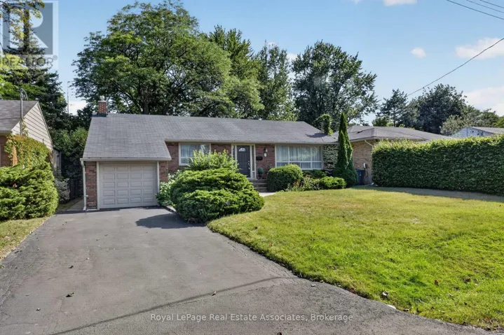 7 GREENING CRESCENT, Toronto (Princess-Rosethorn), Ontario M9A1N9