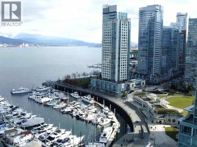 1901 590 NICOLA STREET, Vancouver, British Columbia V6G3J8
