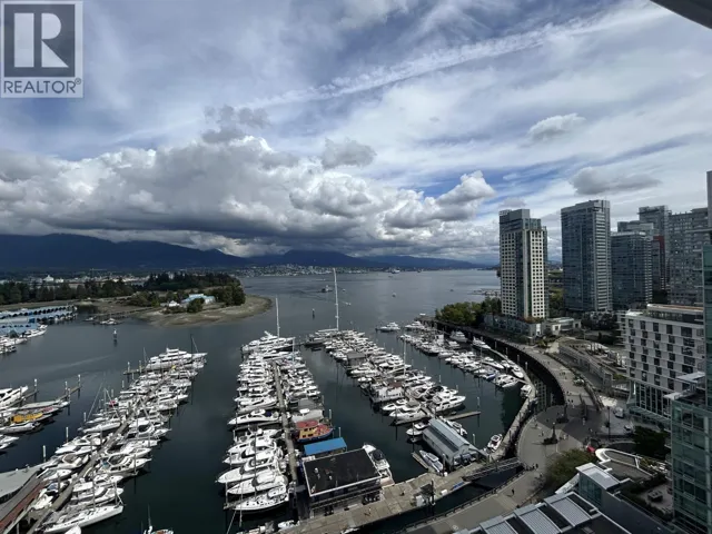 1901 590 NICOLA STREET, Vancouver, British Columbia V6G3J8