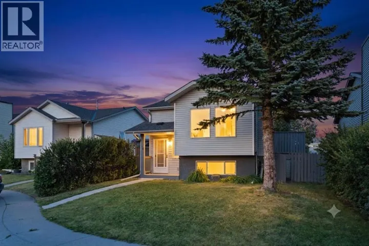 52 Erin Meadows Court SE, Calgary, Alberta T2B2Z7