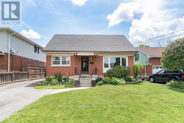 43 WYNGATE AVENUE E, Hamilton (Stoney Creek), Ontario L8G1T3