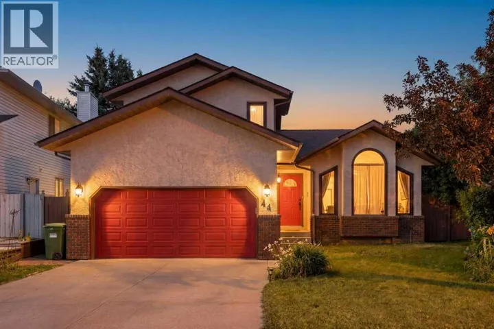 44 Hawkstone Drive NW, Calgary, Alberta T3G3E9