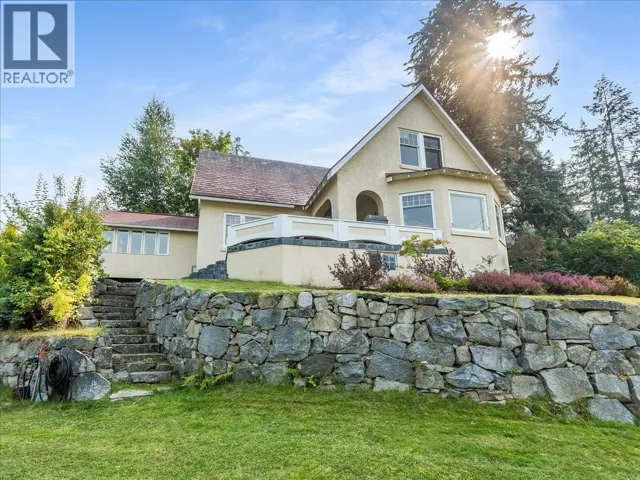 411 Hamilton Avenue, Nelson, British Columbia V1L3G1