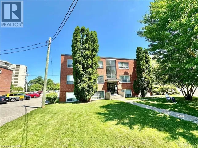 37 MERICOURT Road Unit# 305, Hamilton, Ontario L8S2N5