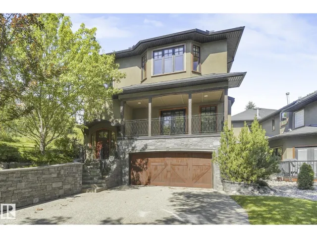 9404 100A AV NW, Edmonton, Alberta T5H4S2