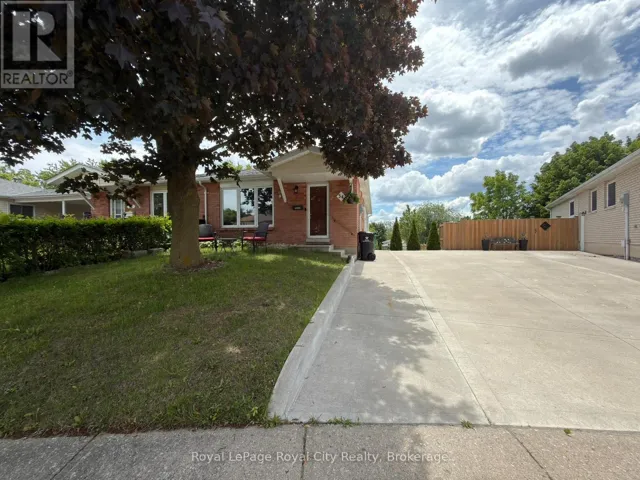 34 NORA COURT, Cambridge, Ontario N3C3N1