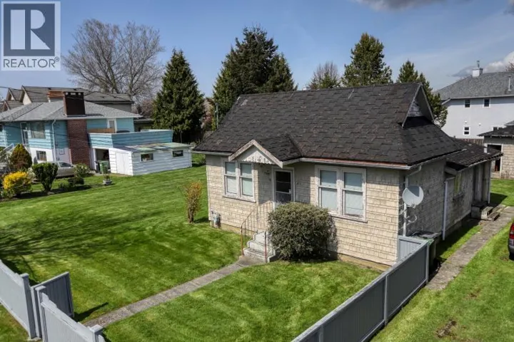 5211 MAPLE ROAD, Richmond, British Columbia V7E1G2
