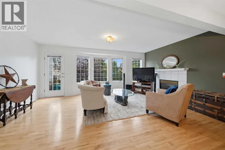 68 Patina Point SW, Calgary, Alberta T3H3J7
