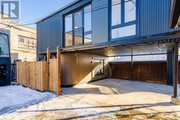 LANEWAY - 147 DENISON AVENUE, Toronto (Kensington-Chinatown), Ontario M5T2N2
