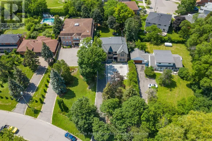96 ELMCREST ROAD, Toronto (Eringate-Centennial-West Deane), Ontario M9C3R9