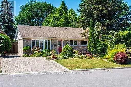38 ABBEY ROAD, Brampton (Brampton East), Ontario L6W2T8