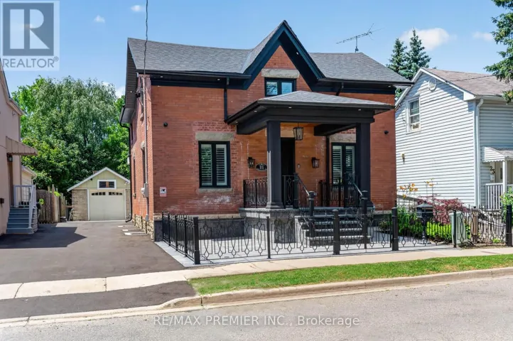 21 ELIZABETH STREET N, Brampton (Downtown Brampton), Ontario L6X1S1