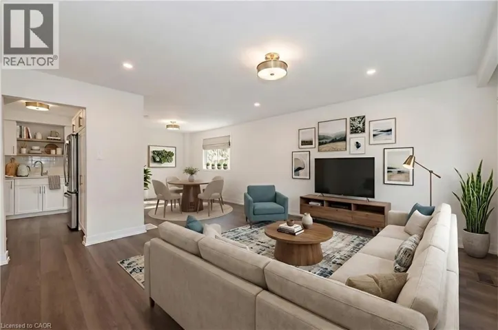 108 & 110 DELAWANA Drive, Hamilton, Ontario L8E1G4