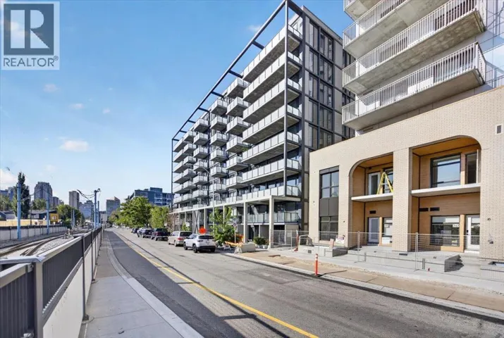 811, 327 9A Street NW, Calgary, Alberta T2N1T7