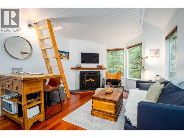 4 2247 SAPPORO DRIVE, Whistler, British Columbia V8E0B5