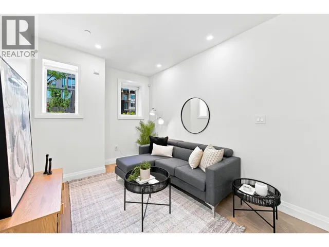 6164 GRANVILLE STREET, Vancouver, British Columbia V6M3E3
