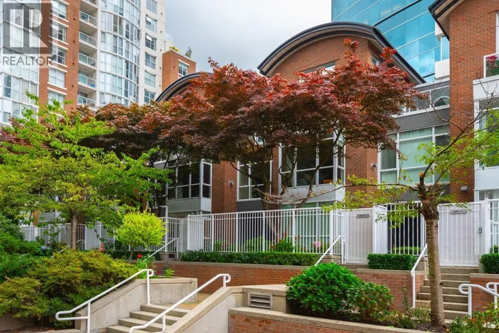 1268 QUEBEC STREET, Vancouver, British Columbia V6A4G7