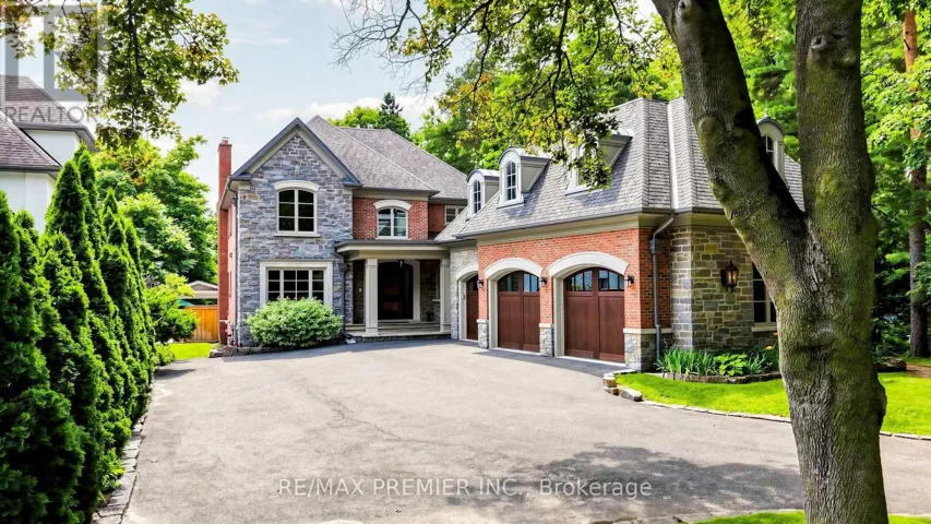 2064 DICKSON ROAD, Mississauga (Cooksville), Ontario L5B1Y6
