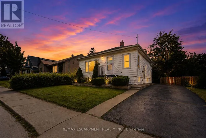 22 DAVID AVENUE, Hamilton (Hill Park), Ontario L9A3V1
