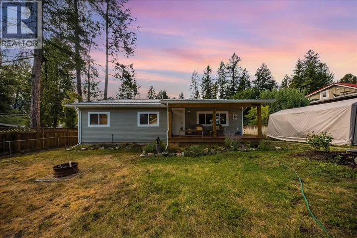 91 HOLMES Road, Christina Lake, British Columbia V0H1E0