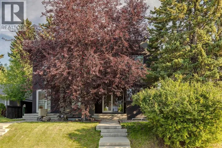 2218 32 Avenue SW, Calgary, Alberta T2T1X1