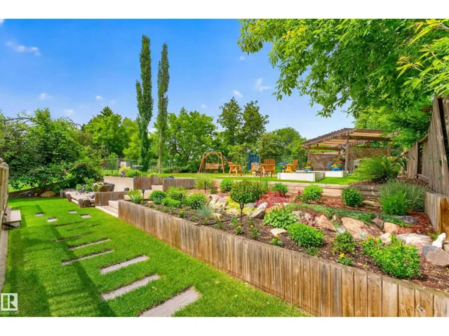 46 GROVELAND RD, Sherwood Park, Alberta T8A3G6