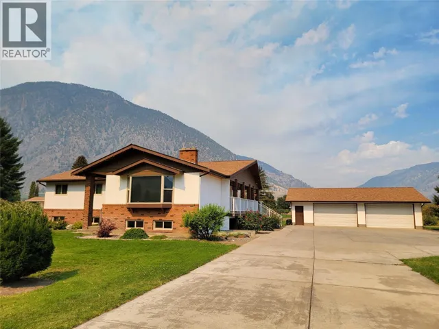 230 12th Avenue, Keremeos, British Columbia V0X1N3