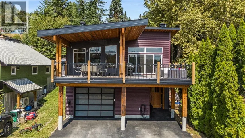 1715A Leroi Avenue, Rossland, British Columbia V0G1Y0