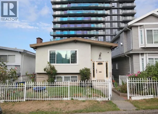 5075 PAYNE STREET, Vancouver, British Columbia V5R4J5