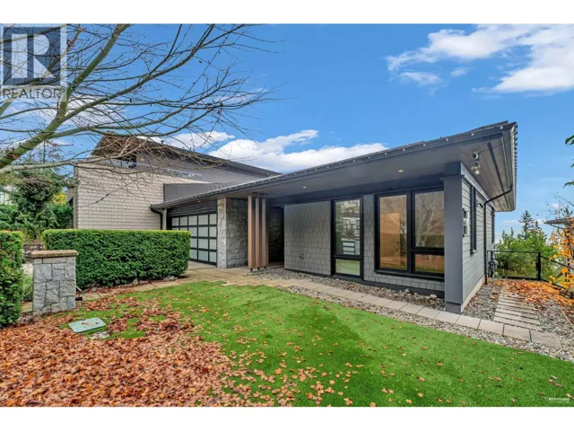 3018 BURFIELD PLACE, West Vancouver, British Columbia V7S0A9